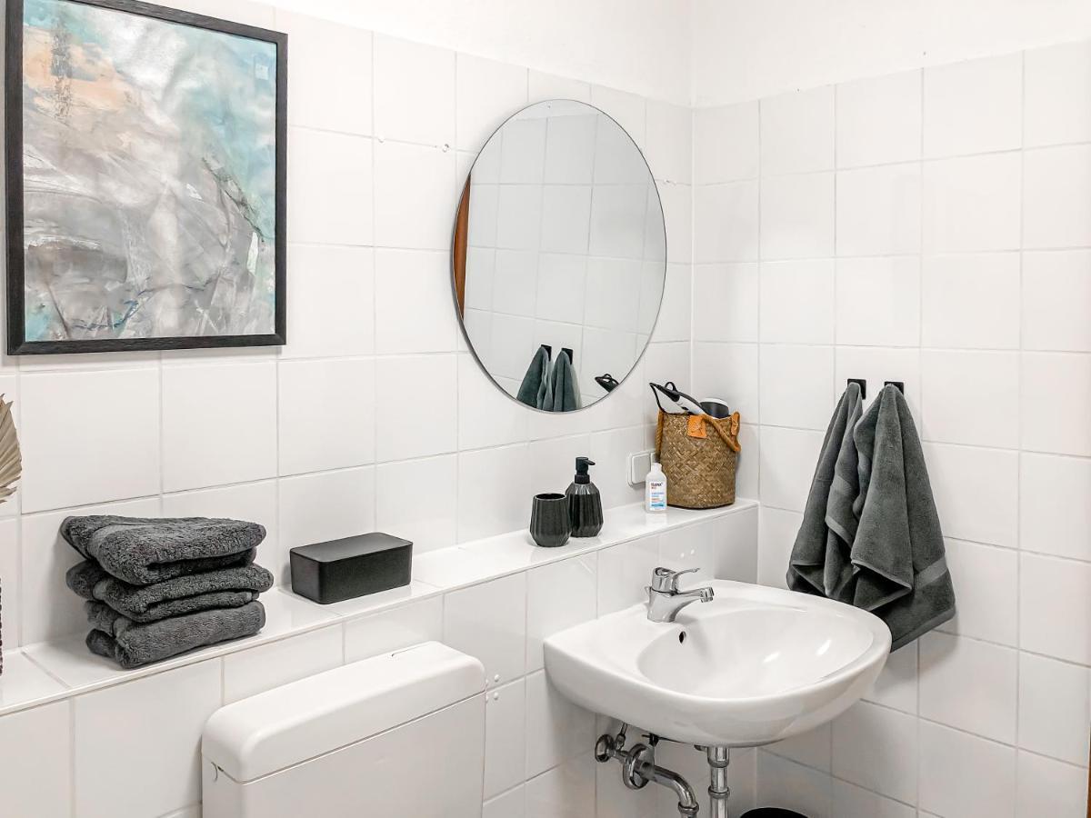 Appartement Near Altstadt /w Workspace, Feng-shui & Art Wurtzbourg