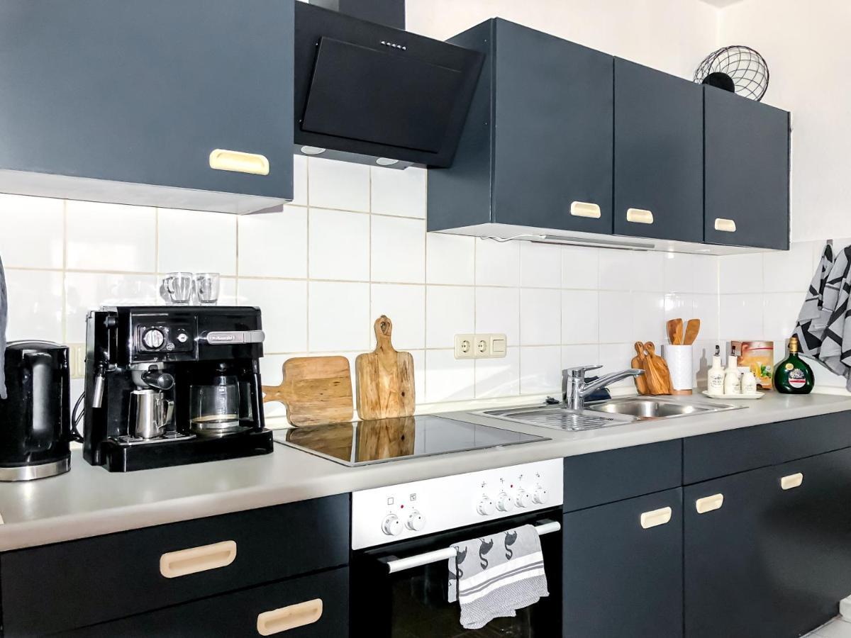 Near Altstadt /w Workspace, Feng-shui & Art Appartamento *